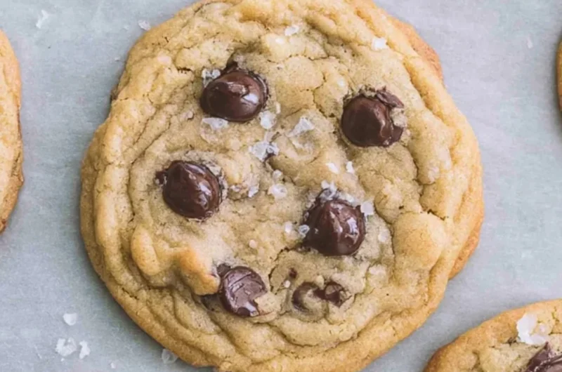 Delicious crispy and chewy chocolate chip cookies freshly baked
