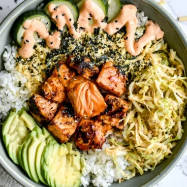 Spicy salmon maki bowl featuring fresh salmon and vibrant toppings