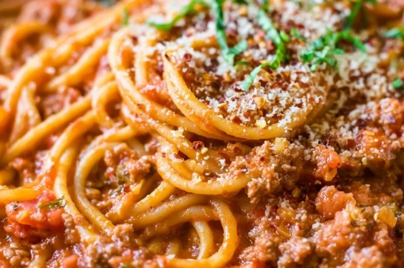 Delicious one pot spaghetti meal in a bowl ready to serve